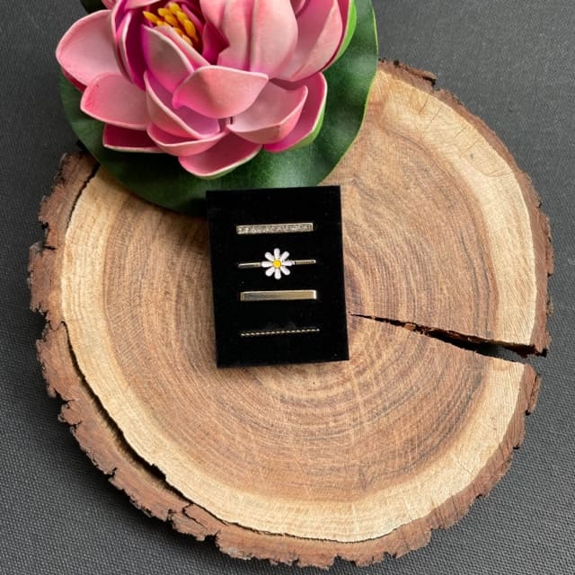 Add a Touch of Elegance to Your i-Watch with Daisy Apple Watch Charms