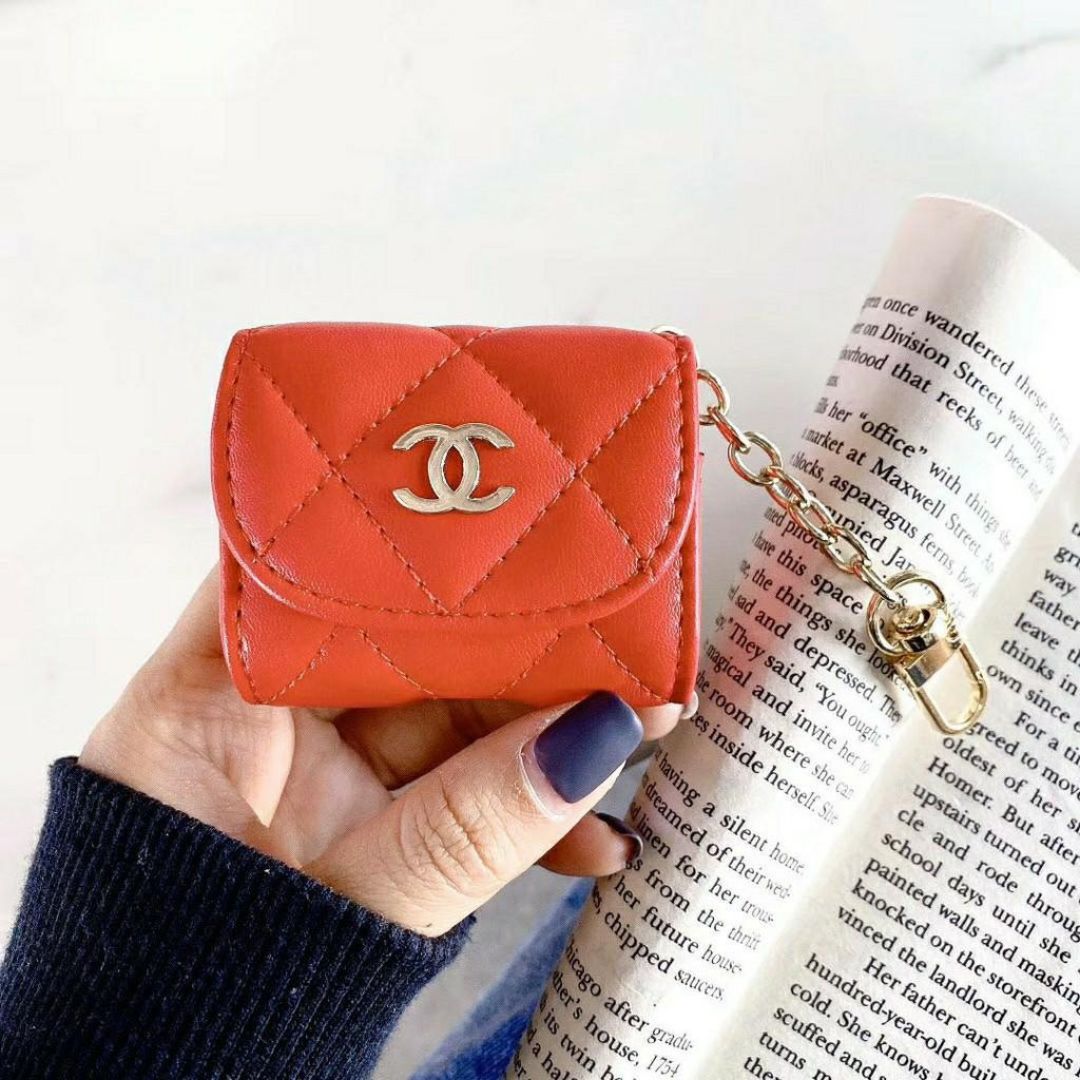 Luxury Leather Bag Apple Airpods Cases For Pro1 & Pro2 Generation – in Red, faux leather | Hanging Owl