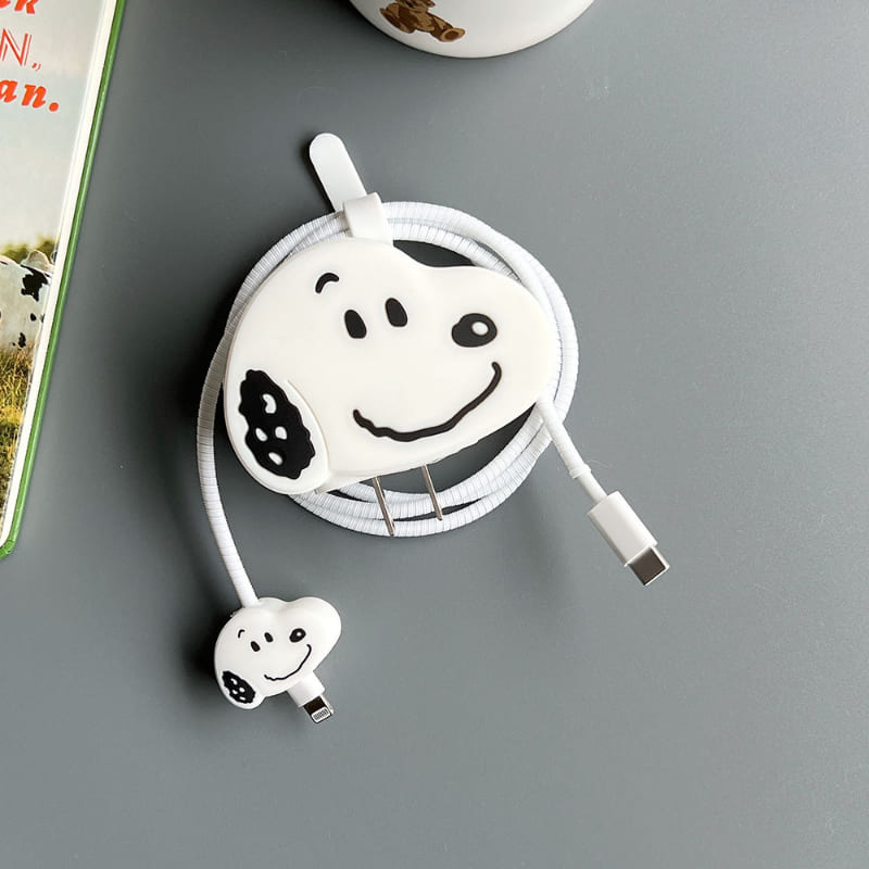 Snoopy Apple Charger Cover For 18-20W from hangingowl